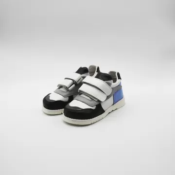 Дитячі ортопедичні кросівки антиварусні 402-J Ortofoot білі, з чорним, синім та сірим кольорами.