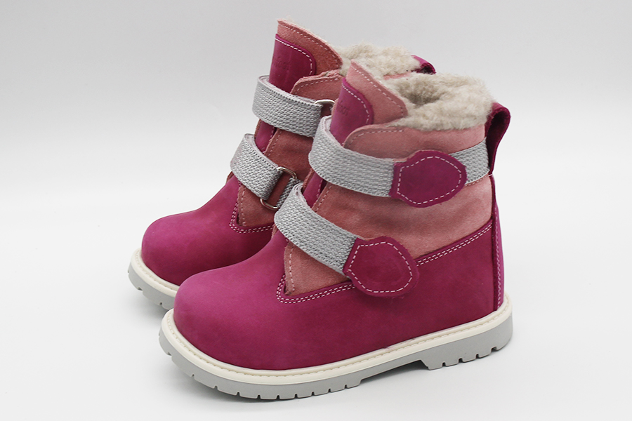 Малинові черевики для дівчинки ортопедичні зимові